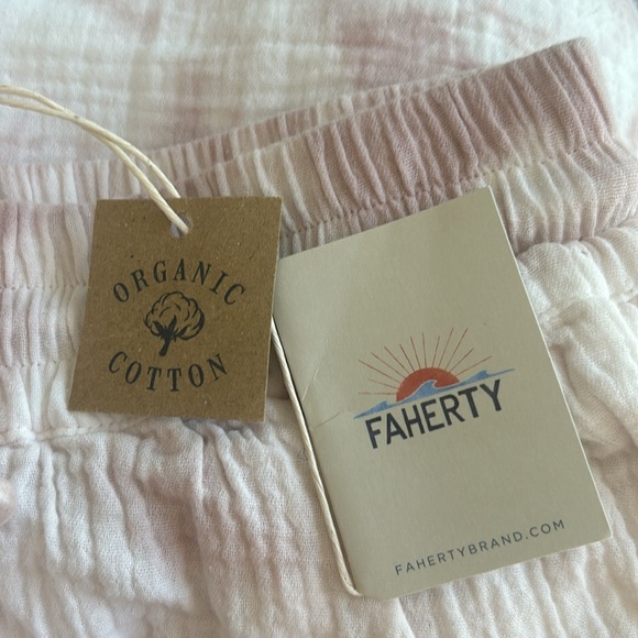 Faherty Topanga Organic Cotton Short In Ventura Tie Dye Pink NWT Size Medium - Picture 10 of 11